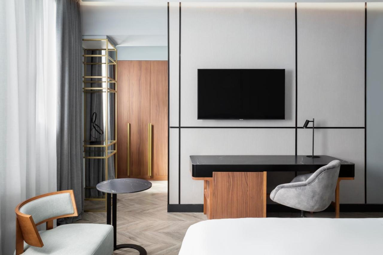 Radisson Collection Bilbao Hotel Exterior photo A guest room at the hotel
