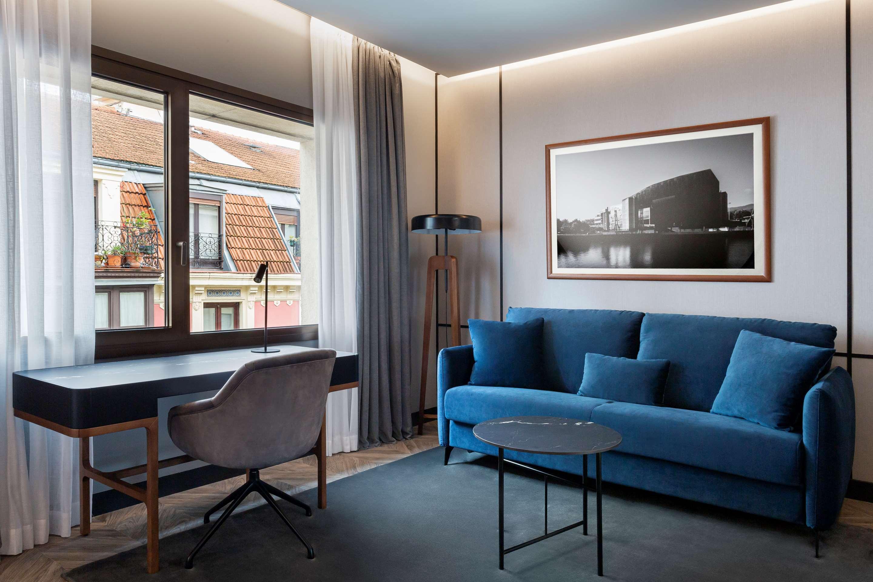 Radisson Collection Bilbao Hotel Exterior photo Suite
